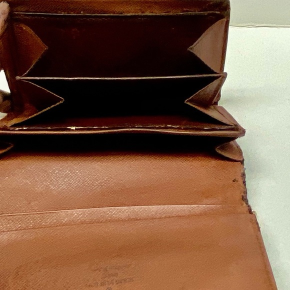 Louis Vuitton, Mono Brown Leather, Compact Wallet Crossbody (CA0969) - Picture 11 of 15